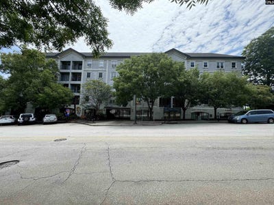 /international/us/2002-greene-street-columbia-sc-110106446371/