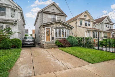 /international/us/9423-209th-street-queens-village-ny-110109737094/