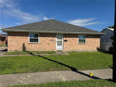 /international/us/2115-n-causeway-boulevard-metairie-la-110101480074/