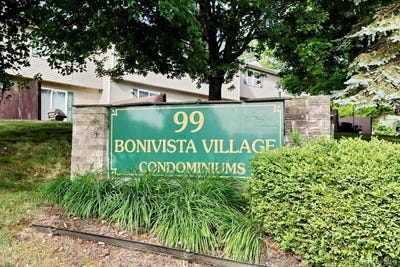 /international/us/99-boniface-drive-pine-bush-ny-110109068247/