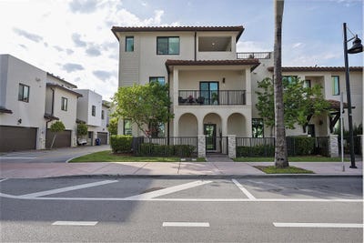 /international/us/8321-central-park-boulevard-doral-fl-110108534009/