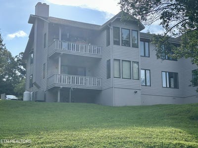 /international/us/3835-renegade-mountain-pkwy-crab-orchard-tn-110101664285/