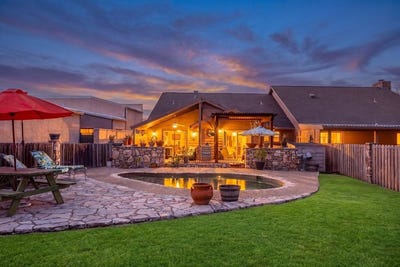 /international/us/2329-rock-creek-dr-kerrville-tx-110108173843/