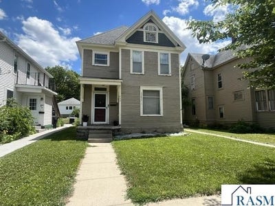 /international/us/433-n-5th-street-mankato-mn-110108977109/