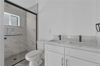 /international/us/14165-erwin-street-valley-glen-ca-110109034862/