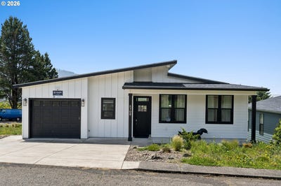 /international/us/5705-rollo-dr-neskowin-or-110108450943/