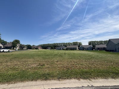 /international/us/262-paddy-court-wrightstown-wi-110108474917/