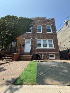/international/us/17723-105th-ave-jamaica-ny-110099927464/