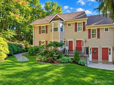 /international/us/203-cypress-lane-east-brunswick-nj-110120418632/