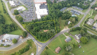 /international/us/1704-orange-grove-road-hillsborough-nc-110101332718/