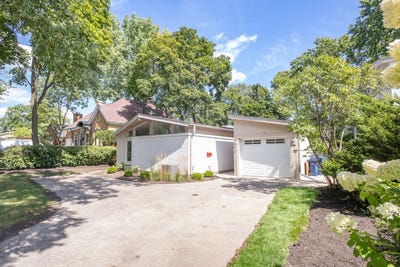/international/us/523-green-bay-road-highland-park-il-110102572840/