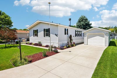 /international/us/504-harbor-heights-drive-waterford-wi-110108936239/