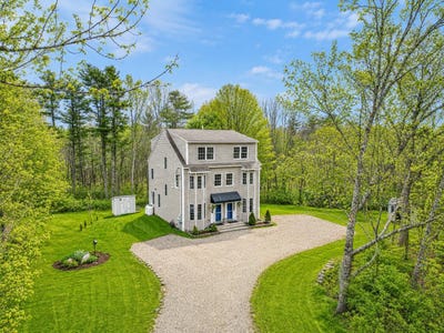 /international/us/60-berrys-mill-road-west-bath-me-110108303081/