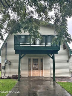 /international/us/1006-dupuis-street-breaux-bridge-la-110105416721/