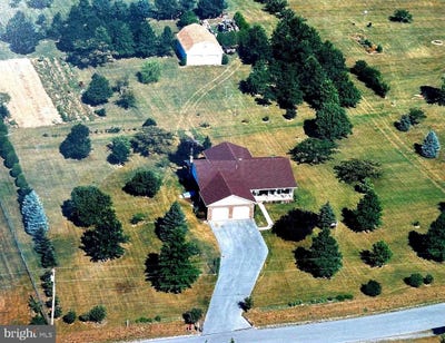 /international/us/229-hollis-drive-gerrardstown-wv-110107288874/