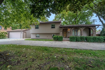 /international/us/3900-fairview-avenue-downers-grove-il-110120623558/