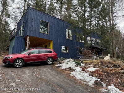 /international/us/3870-new-york-212-woodstock-ny-110107722222/