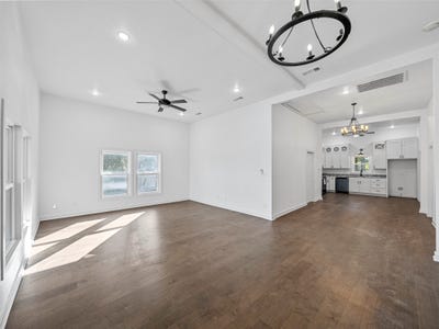 /international/us/3222-travis-street-greenville-tx-110098422614/