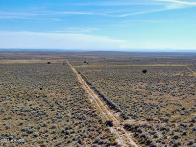 /international/us/spurlock-side-road-w-holbrook-az-110095640858/