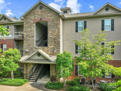 /international/us/435-appeldoorn-circle-asheville-nc-110099662271/