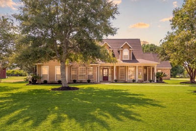 /international/us/8480-anastasia-avenue-fannett-tx-110119726942/