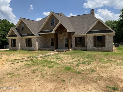/international/us/1000-hawkins-road-courtland-ms-110092400254/