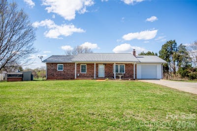 /international/us/2890-hobson-road-cleveland-nc-110103756214/