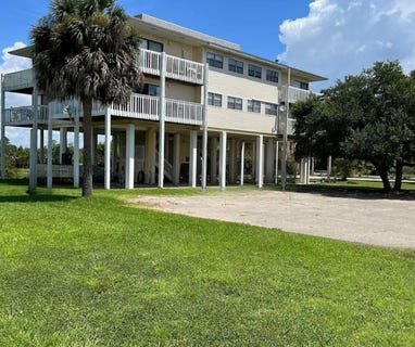 /international/us/36-sea-breeze-drive-unit-3-crawfordville-fl-110099384076/