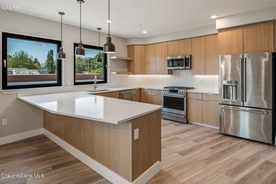 /international/us/503-203-cedar-st-sandpoint-id-110108910421/