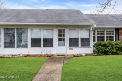 /international/us/933b-thornhill-court-lakewood-nj-110107001291/