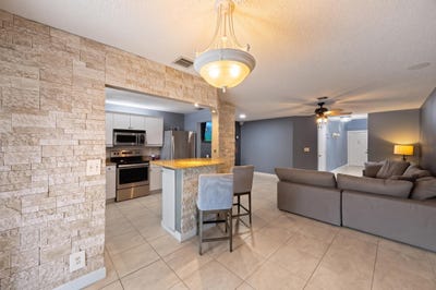/international/us/1928-discovery-circle-e-deerfield-beach-fl-110107867535/