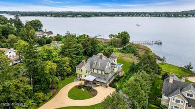 /international/us/458-navesink-river-road-red-bank-nj-110110244921/