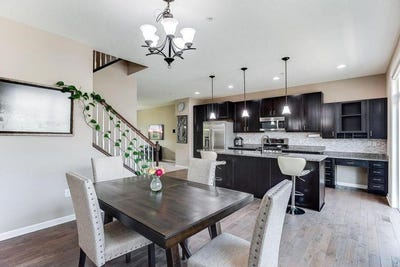 /international/us/8934-sw-village-loop-chanhassen-mn-110107848207/