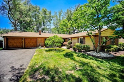 /international/us/28-morningside-drive-old-bridge-nj-110108550822/