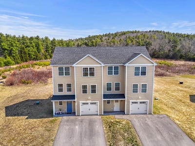 /international/us/14-waterford-drive-raymond-nh-110107318912/