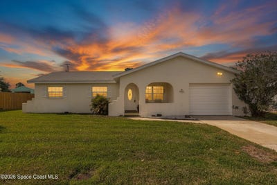 /international/us/451-sea-horse-avenue-indialantic-fl-110106952507/