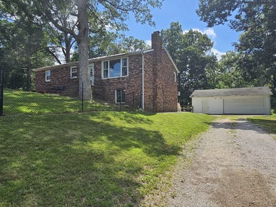 /international/us/8841-n-triton-lane-mt-vernon-il-110108739904/