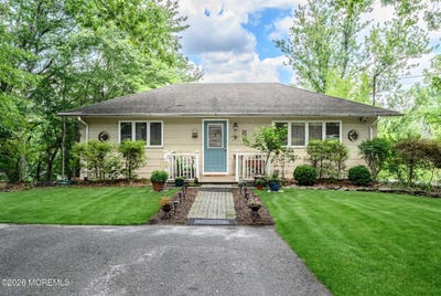 /international/us/15-poplar-street-jackson-nj-110110221364/