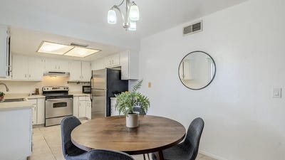 /international/us/16-w-loma-vista-drive-tempe-az-110107478797/