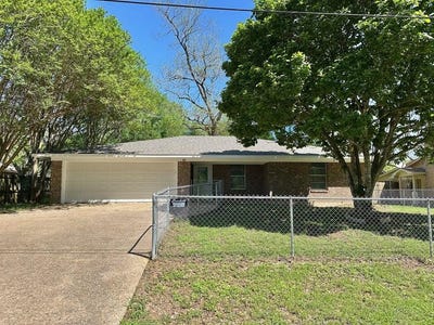 /international/us/802-e-terrell-avenue-crockett-tx-110104907885/