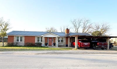 /international/us/307-8th-st-sterling-city-tx-110106674963/