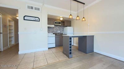 /international/us/311-w-ashley-street-jacksonville-fl-110108385820/