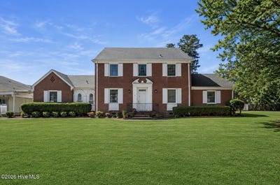 /international/us/201-e-hargett-street-richlands-nc-110106098975/