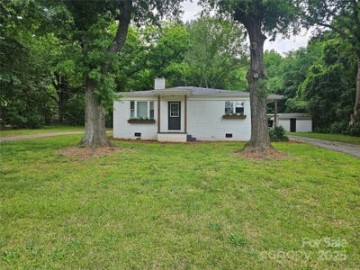 /international/us/13131-601-highway-s-midland-nc-110099769729/