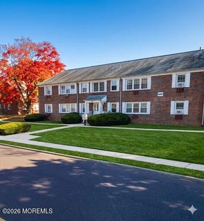 /international/us/62-stonehurst-boulevard-freehold-nj-110107845011/