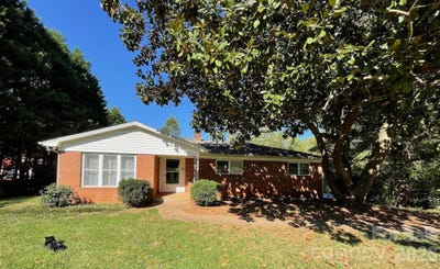 /international/us/110-poteat-drive-morganton-nc-110120557552/
