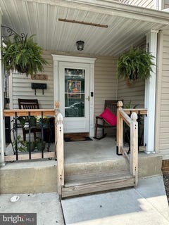 /international/us/473-e-king-street-shippensburg-pa-110101219276/
