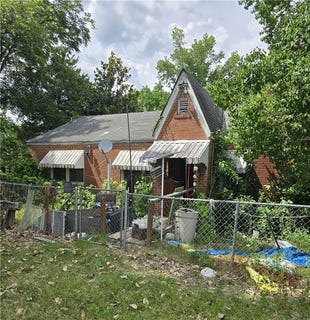 /international/us/2106-16th-st-phenix-city-al-110100949756/