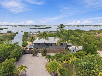 /international/us/1422-boca-chica-road-geiger-key-fl-110110371680/