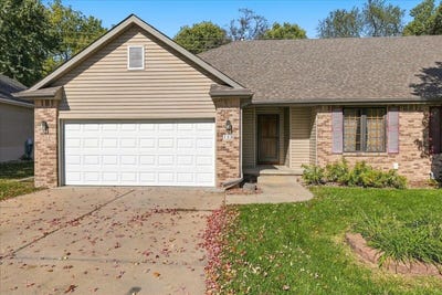 /international/us/112-w-ferndale-drive-council-bluffs-ia-110120556141/